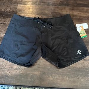 NWT Volcom Simply Solid Black 5” Board Shorts